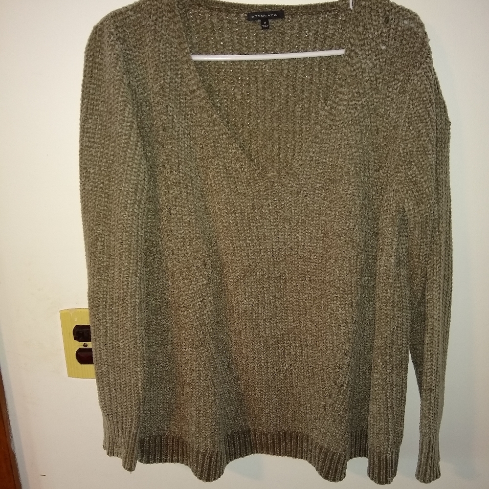Light olive green sweater